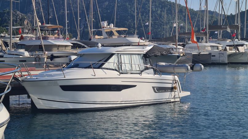 2024 MODEL MERRY FISHER 895 + MERCURY 2 X 200HP | MARINE COMPANY